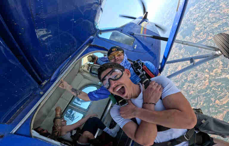 Tandem Skydiving